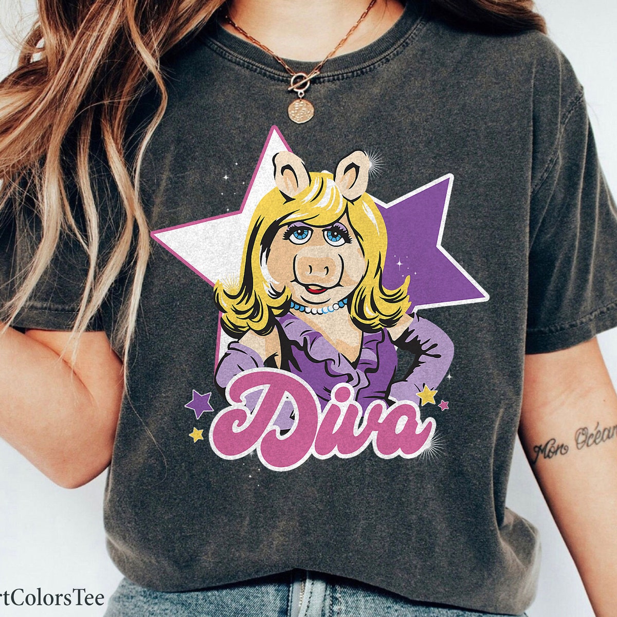 Disney The Muppets Miss Piggy Diva Portrait Shirt 1 1