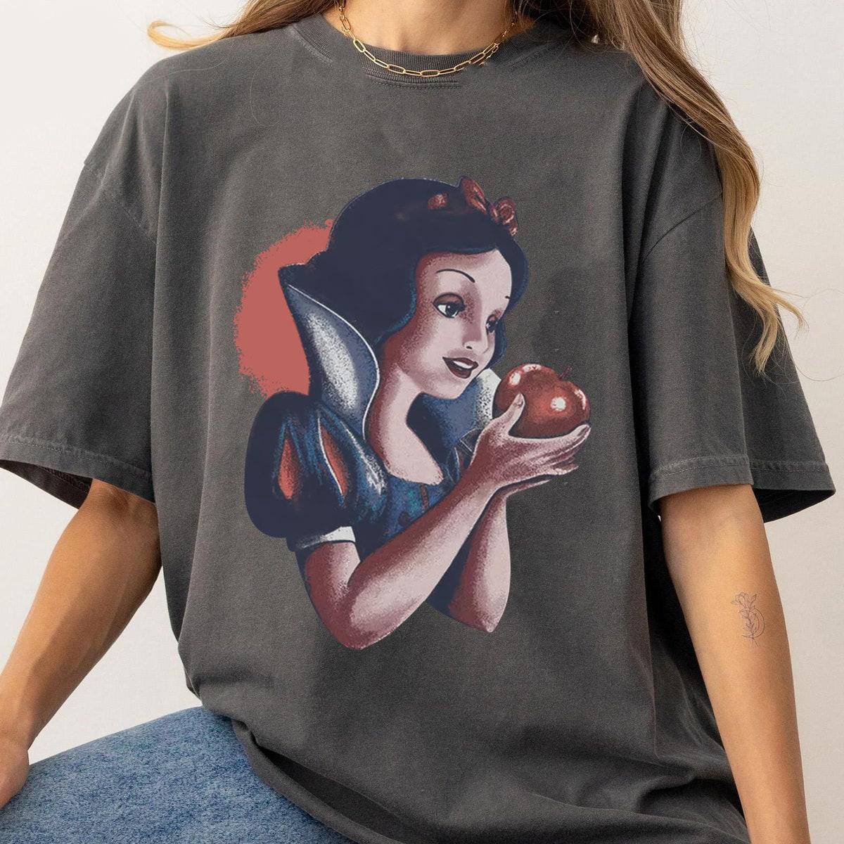 Vintage Snow White Distressed Poison Apple Portrait Shirt 3