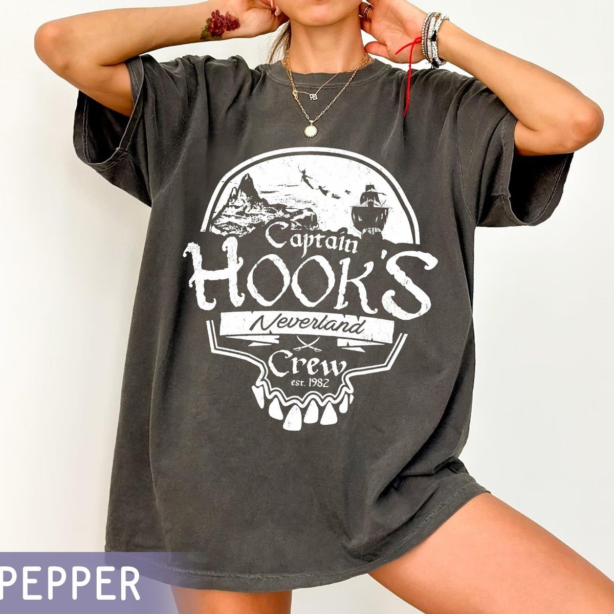 Captain Hook Skull Shirt Peter Pan Pirates Vintage Disney Tee