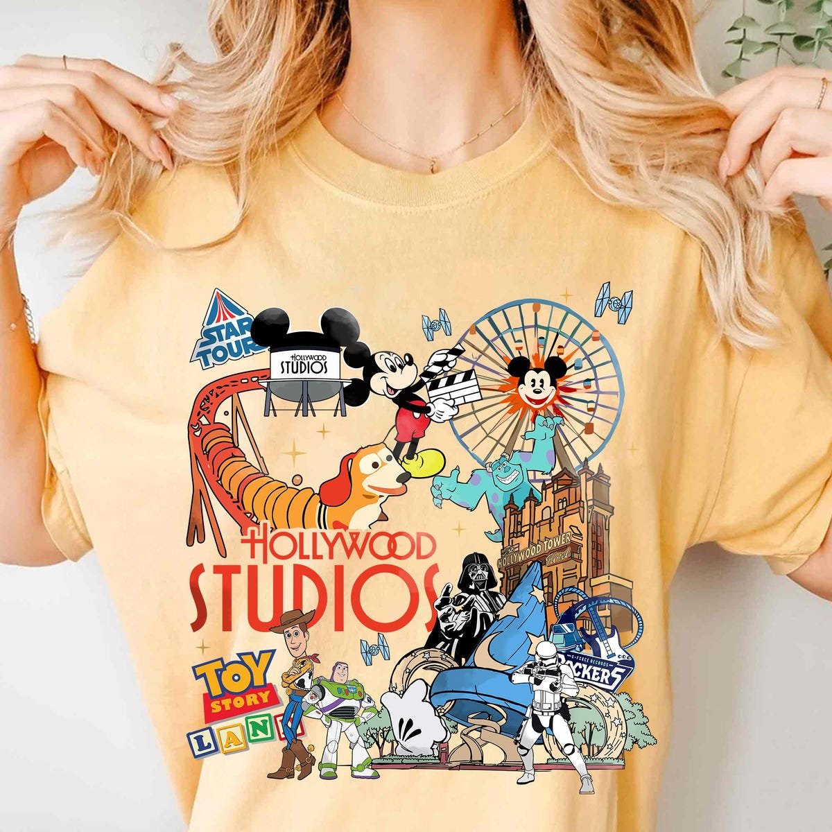 Disney Hollywood Studios T-Shirt Mickey and Friends Retro Family Tee
