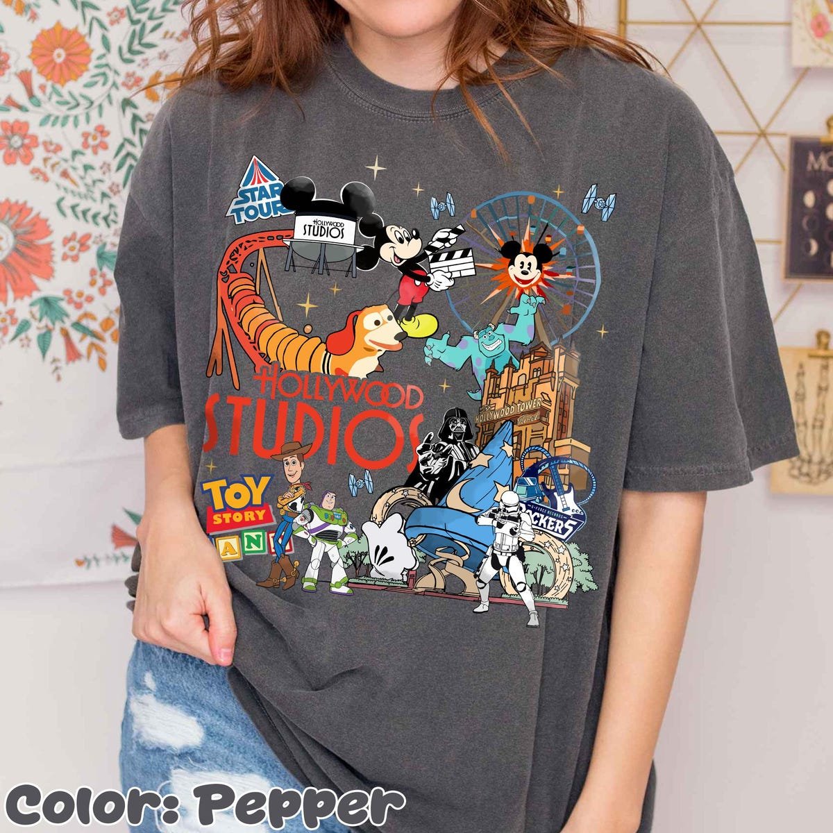 Disney Hollywood Studios T-Shirt Mickey and Friends Retro Family Tee