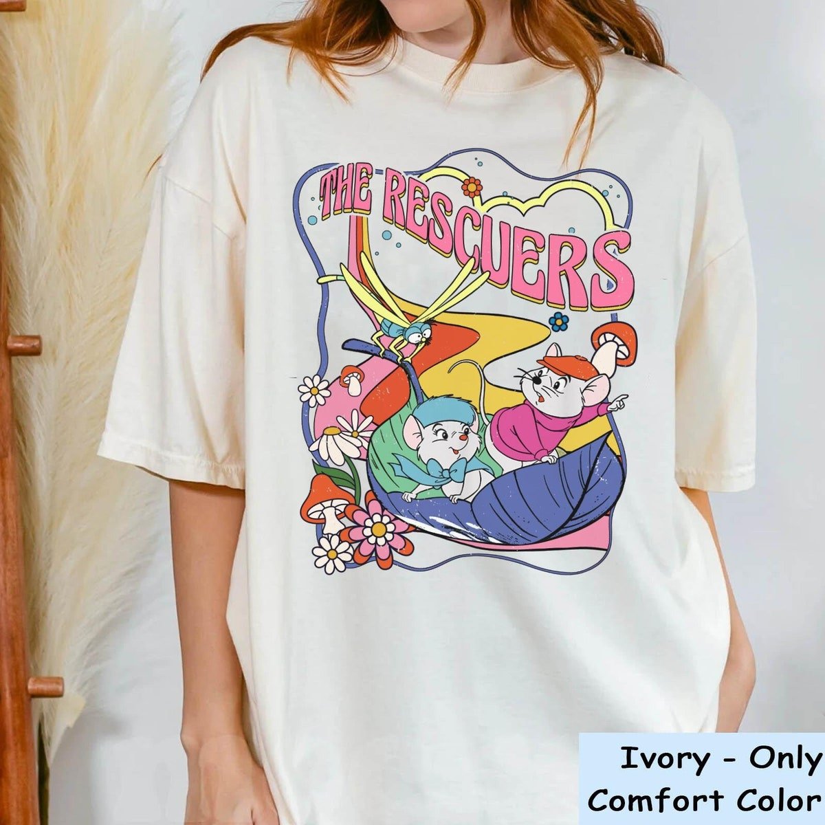 Retro 70s Rescuers Mice T-shirt Floral Design Cute Gift Idea 2024