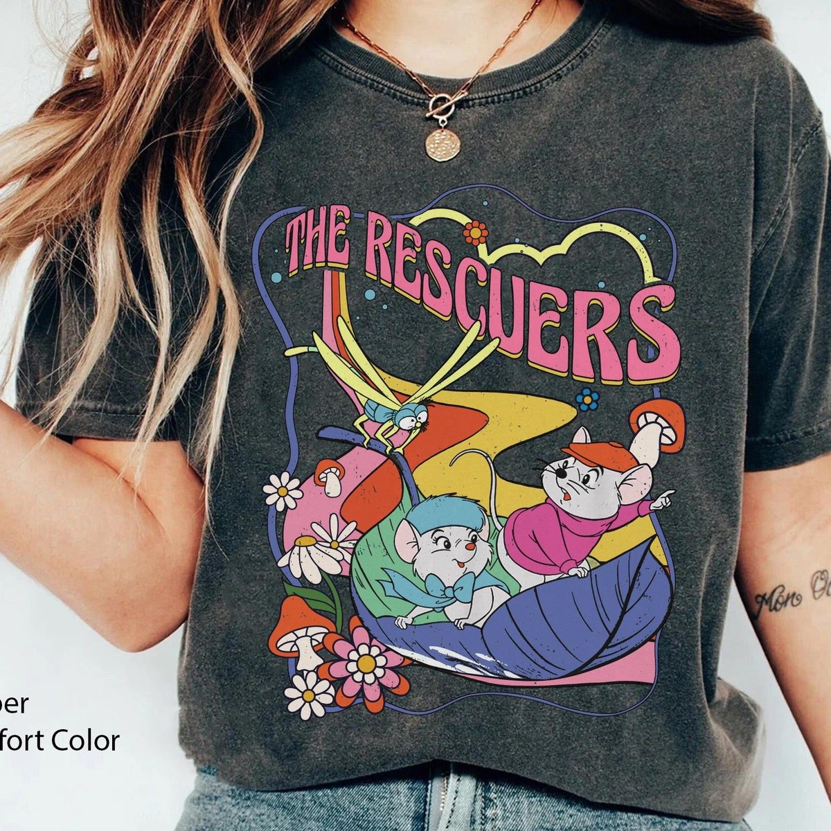 Retro 70s Rescuers Mice T-shirt Floral Design Cute Gift Idea 2024