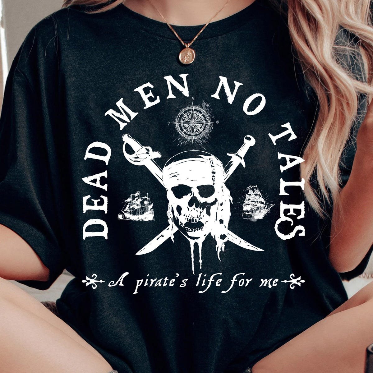 Vintage Pirates of the Caribbean Shirt Dead Men Tell No Tales Tee